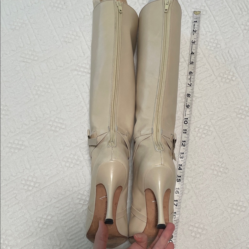 Manolo Blahnik Ivory Borneola  Boots Creme Calf Leather heeled bow straps - Picture 12 of 17